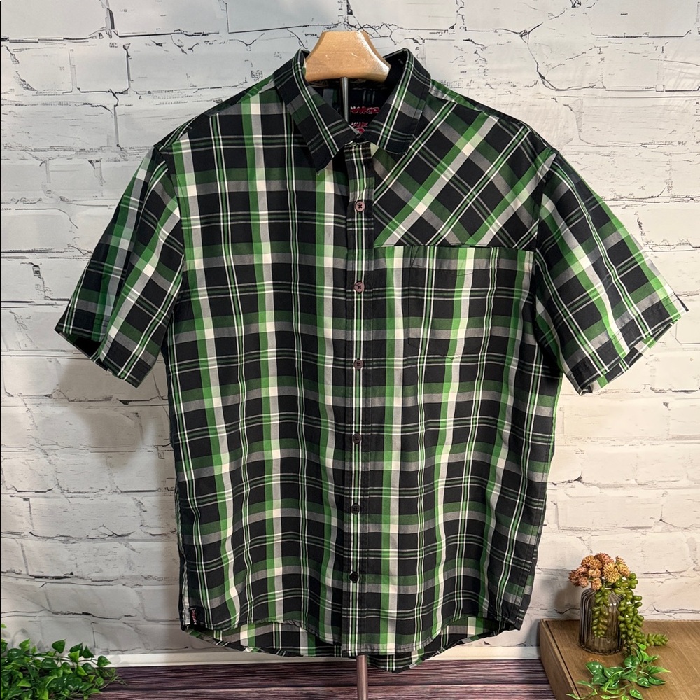 Tony Hawk Black and Green‎ Plaid Button Down Shirt Skateboarding Streetwear